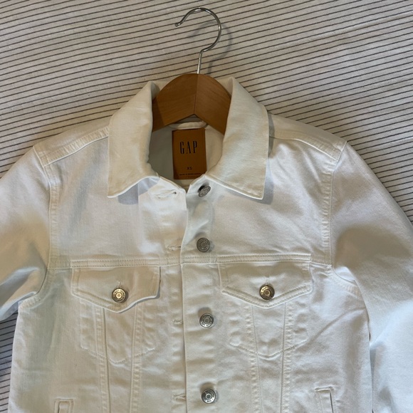 NWOT White cropped stretch Gap denim jacket - Picture 3 of 7